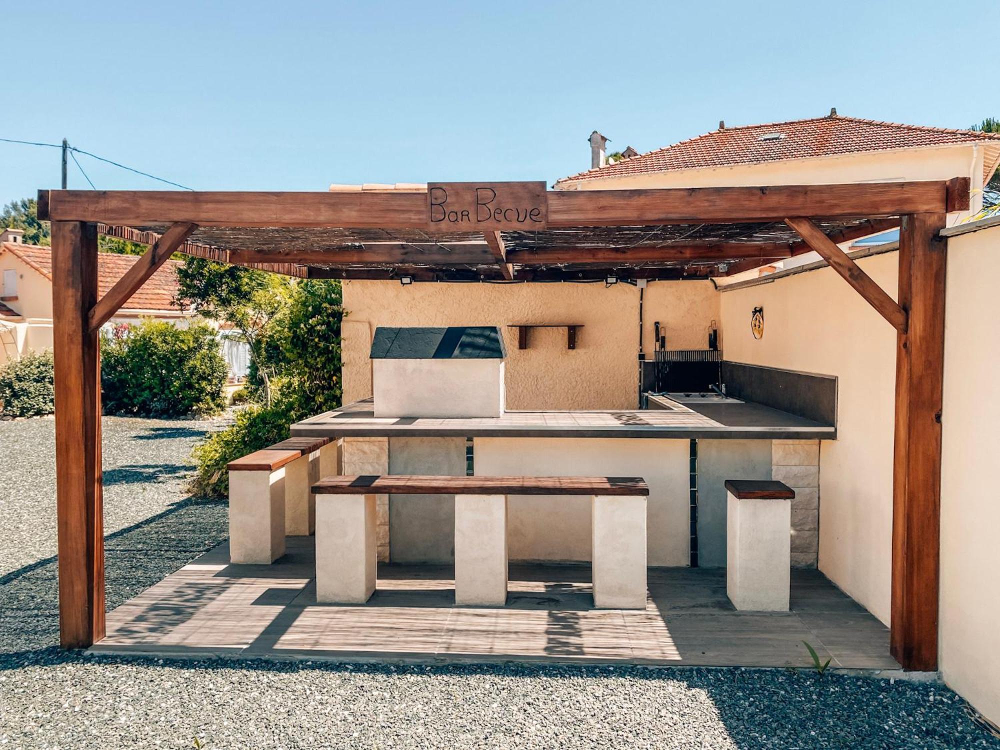 Reve D'Azur, Mazet En Bord De Mer, Parking, Piscine Partagee, Terrasse Bbq & Draps Inclus La Nartelle, 1 Salon, 1 Chambre, 1 Cuisine , 1 Sdb Σαιντ-Μαξίμ Εξωτερικό φωτογραφία