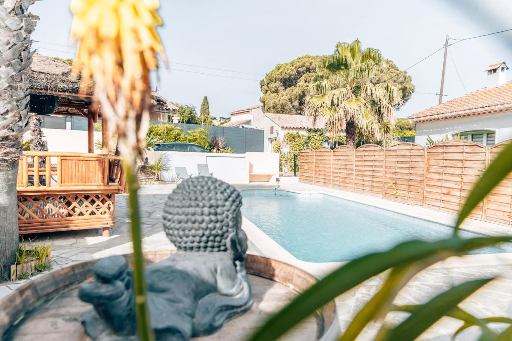 Reve D'Azur, Mazet En Bord De Mer, Parking, Piscine Partagee, Terrasse Bbq & Draps Inclus La Nartelle, 1 Salon, 1 Chambre, 1 Cuisine , 1 Sdb Σαιντ-Μαξίμ Εξωτερικό φωτογραφία
